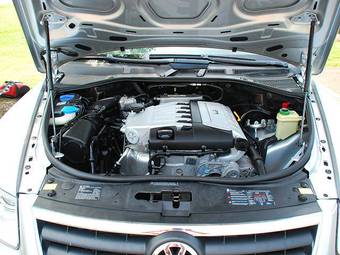 2004 Volkswagen Touareg Photos