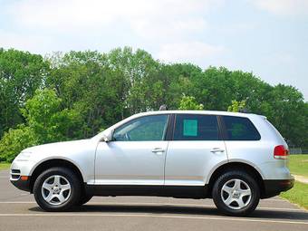 2004 Volkswagen Touareg Photos