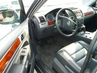 2004 Volkswagen Touareg Photos