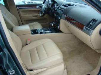 2004 Volkswagen Touareg Photos