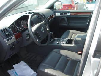 2004 Volkswagen Touareg Photos