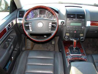 2004 Volkswagen Touareg Pictures