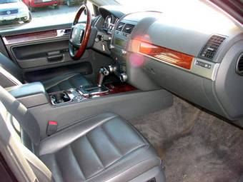 2004 Volkswagen Touareg Photos