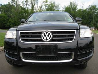 2004 Volkswagen Touareg Photos