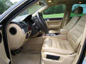 2004 Volkswagen Touareg Photos