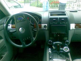 2004 Volkswagen Touareg Wallpapers