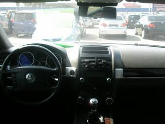 2004 Volkswagen Touareg Photos