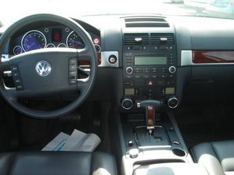 2004 Volkswagen Touareg Pictures