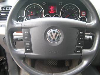 2004 Volkswagen Touareg Photos