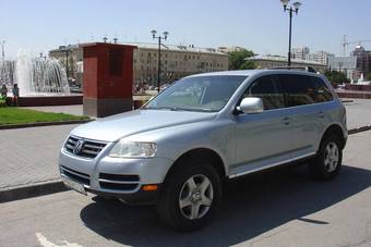 2004 Volkswagen Touareg Photos