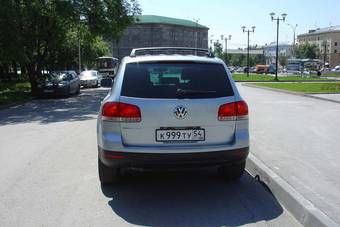 2004 Volkswagen Touareg Photos