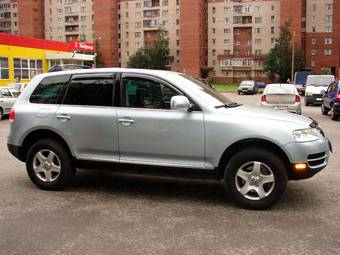 2004 Volkswagen Touareg Photos