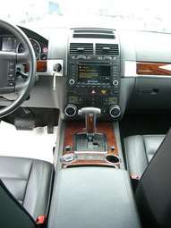 2005 Volkswagen Touareg Pics