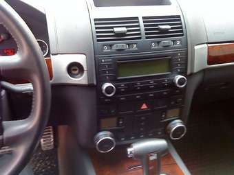2005 Volkswagen Touareg Pics