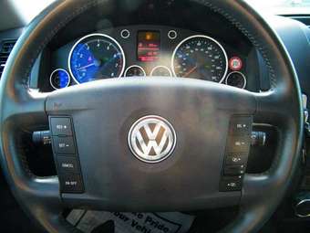 2005 Volkswagen Touareg Photos