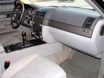 2005 Volkswagen Touareg Images