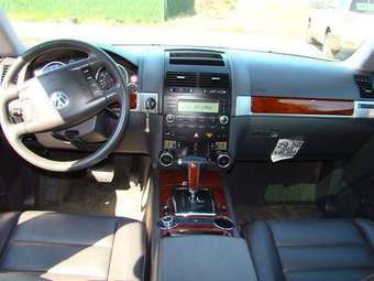 2005 Volkswagen Touareg Pictures