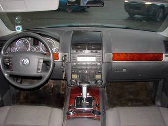 2005 Volkswagen Touareg Pictures