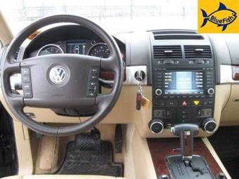 2005 Volkswagen Touareg Pictures