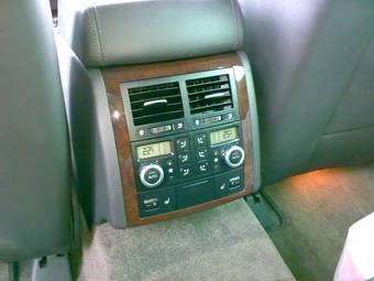 2005 Volkswagen Touareg Photos