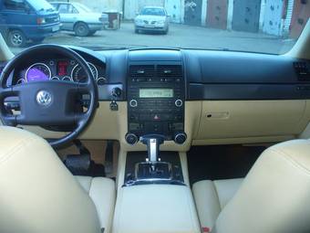 2005 Volkswagen Touareg Pictures