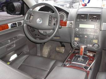 2005 Volkswagen Touareg Pictures