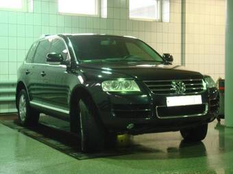 2005 Volkswagen Touareg Photos