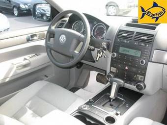 2005 Volkswagen Touareg Pictures