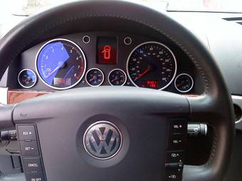 2005 Volkswagen Touareg Pictures