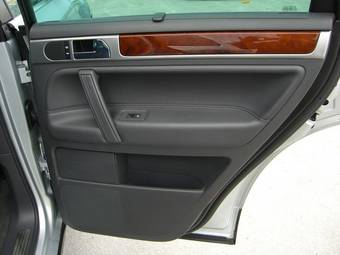 2005 Volkswagen Touareg Images