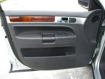 2005 Volkswagen Touareg Pictures