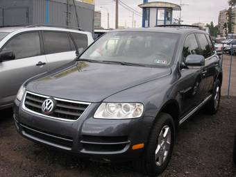 2005 Volkswagen Touareg Images