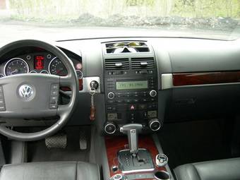 2005 Volkswagen Touareg Photos