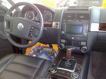 2005 Volkswagen Touareg Pictures