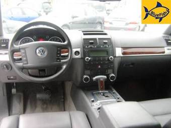 2005 Volkswagen Touareg Images