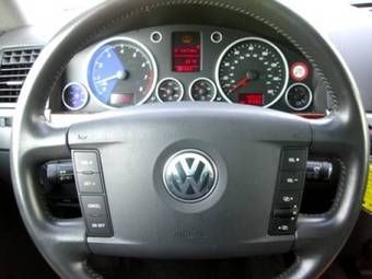 2005 Volkswagen Touareg Pictures