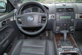 2006 Volkswagen Touareg Photos