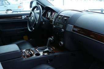 2007 Volkswagen Touareg Photos