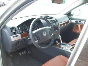 2008 Volkswagen Touareg Pictures