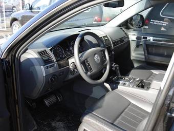 2008 Volkswagen Touareg Photos