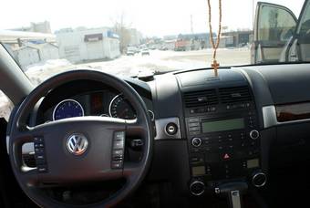 2008 Volkswagen Touareg Images