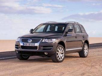 2010 Volkswagen Touareg Images