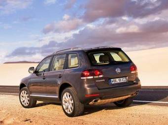 2010 Volkswagen Touareg Pictures
