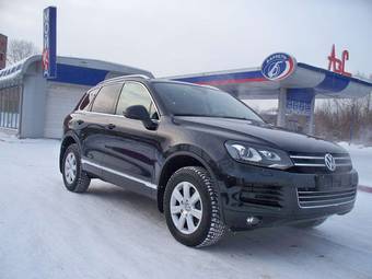 2010 Volkswagen Touareg Photos