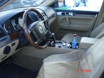 2010 Volkswagen Touareg Pictures