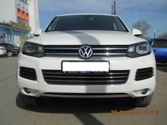 2010 Volkswagen Touareg Photos