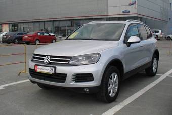 2010 Volkswagen Touareg Photos