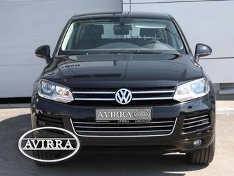 2011 Volkswagen Touareg Pics