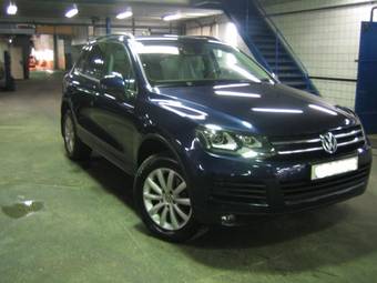 2011 Volkswagen Touareg Photos