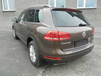 2011 Volkswagen Touareg Photos